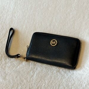 Michael Kors Jet Set Pebble Leather Wallet